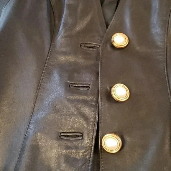 Danier leather  vest size S - Picture 8 of 11